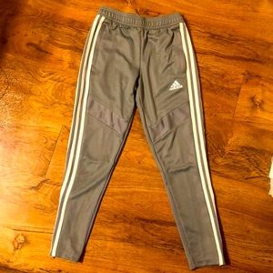 Girl’s Adidas jogger
